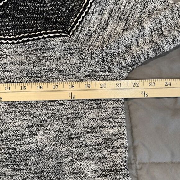 Karl Lagerfeld Tweed Knit Top Black and White Front Pocket Button Detail Large - Picture 9 of 12